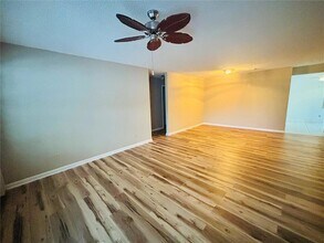 8431 SW 90th Ln, Unit 310 in Ocala, FL - Building Photo - Building Photo