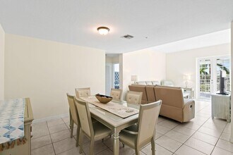 1200 Town Center Dr, Unit 326 in Jupiter, FL - Building Photo - Building Photo