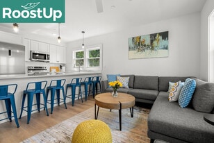 RoostUp Furnished Private Bedroom with Pri in Boston, MA - Building Photo