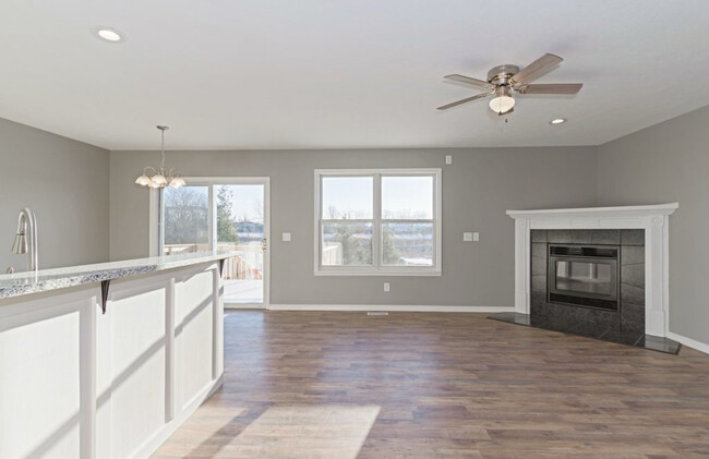 1212 Beacon Hill Ct in Normal, IL - Building Photo - Building Photo