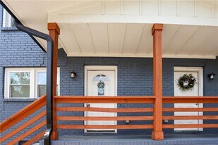 1809 Vesta Ave in East Point, GA - Building Photo