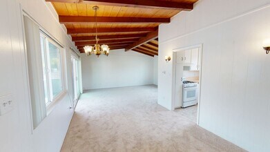 338-342 C Ave in Coronado, CA - Building Photo - Building Photo