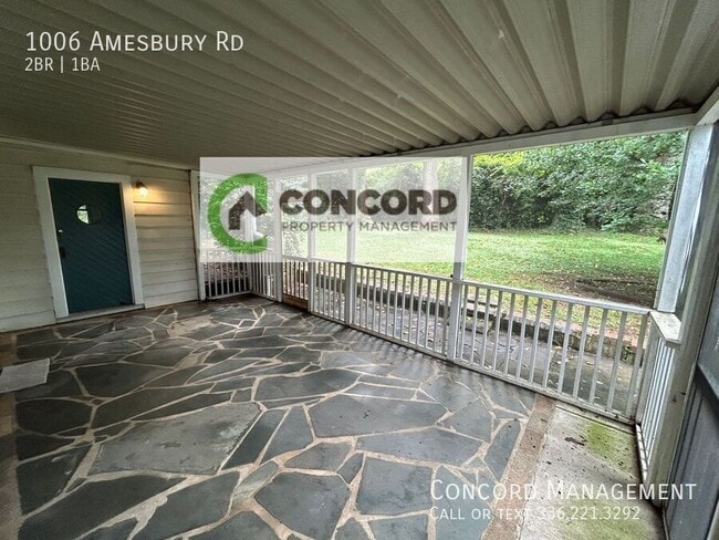 1006 Amesbury Rd in Greensboro, NC - Building Photo - Building Photo
