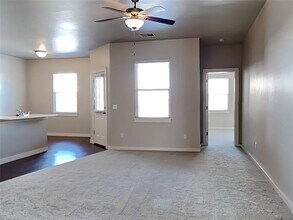 9049 NW 143rd St in Yukon, OK - Building Photo - Building Photo