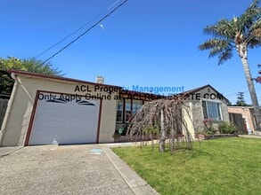 1220 Minerva St in San Leandro, CA - Building Photo - Building Photo
