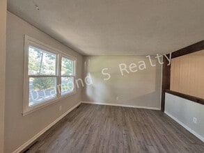 1417 W Berkeley St in Springfield, MO - Building Photo - Building Photo