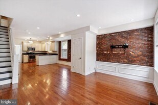 220 S Matlack St in West Chester, PA - Building Photo