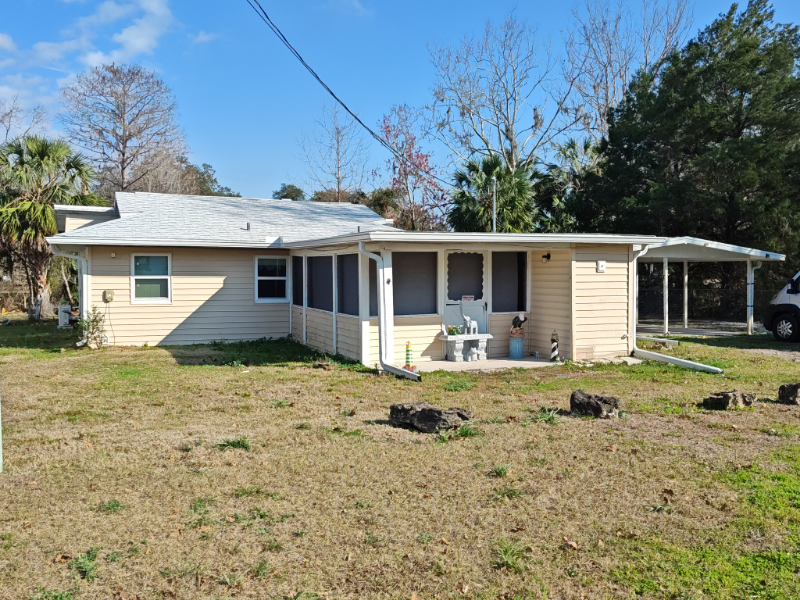 10119 E Bass Cir in Inverness, FL - Building Photo