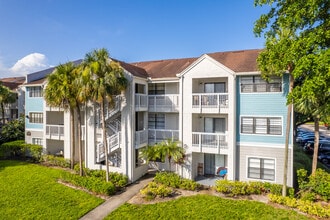 The Lauderdale at Hampton Pines in North Lauderdale, FL - Foto de edificio - Building Photo