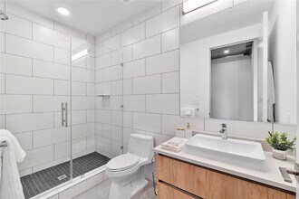 401 NW 1st Ave in Fort Lauderdale, FL - Building Photo - Building Photo