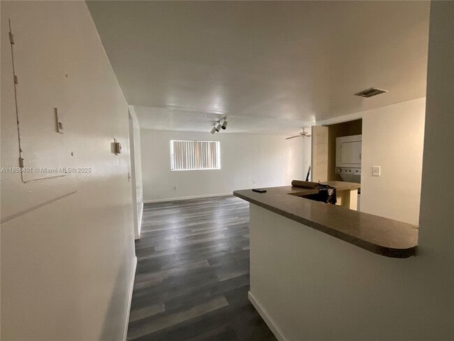 9877 Nob Hill Ct in Sunrise, FL - Building Photo - Building Photo
