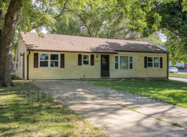 property at 1002 Orchard Ave