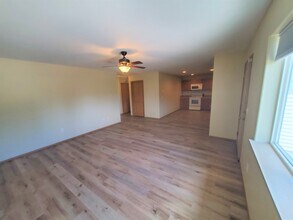 522 Woodland Ave, Unit 524 in Laurel, MT - Foto de edificio - Building Photo