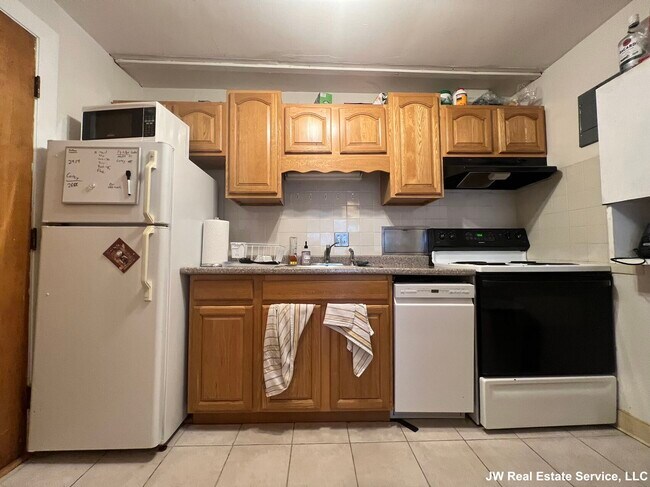 11 Commonwealth Ct, Unit 11 in Boston, MA - Building Photo - Building Photo