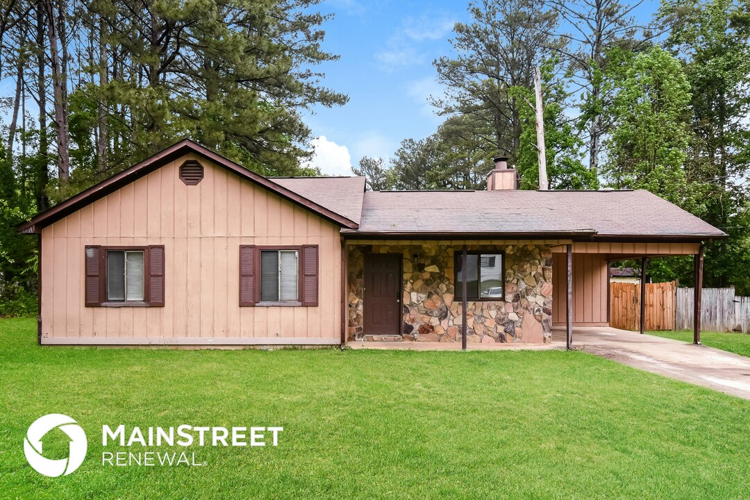 310 Galena Ct in Fairburn, GA - Foto de edificio