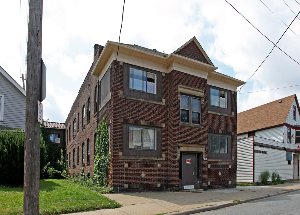 1815 Dennison Ave in Cleveland, OH - Building Photo