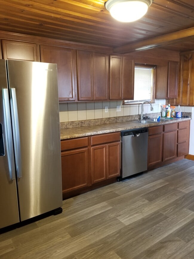 property at 901 S Broadway