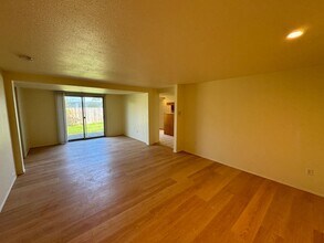 934-938 SW 11th St in Newport, OR - Building Photo - Building Photo