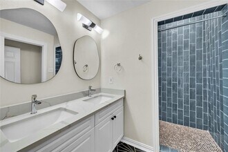 2403 S 3rd St in Austin, TX - Building Photo - Building Photo