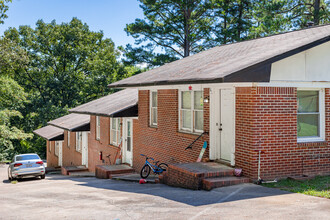 St Ives Apartments in Calhoun, GA - Foto de edificio - Building Photo