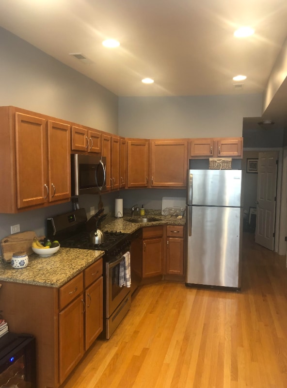 3633 N Elston Ave in Chicago, IL - Foto de edificio - Building Photo