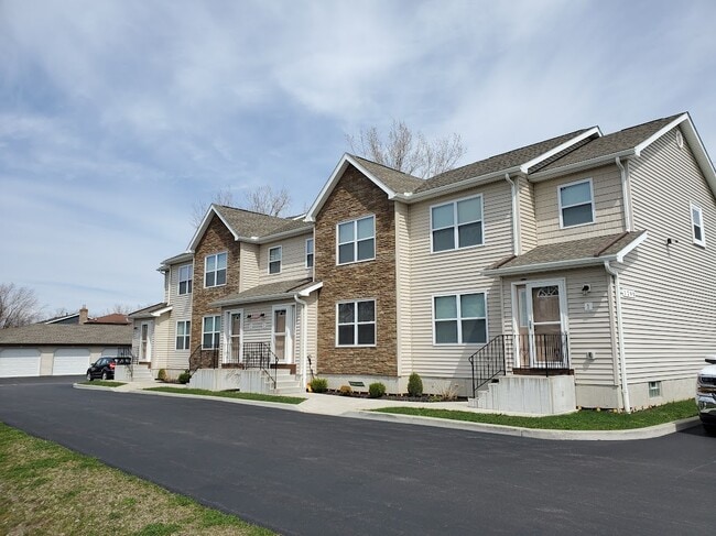 property at 1290 Center Rd