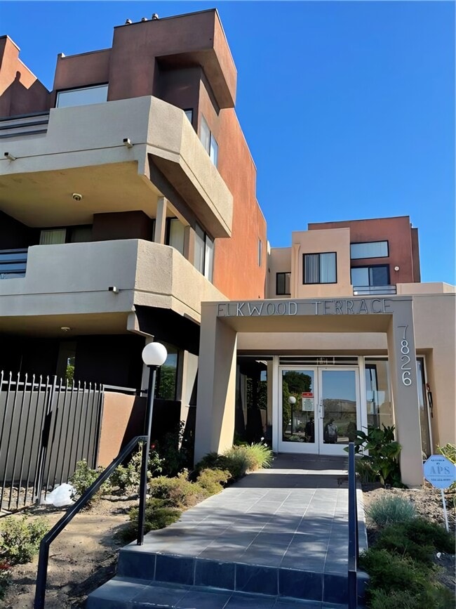 property at 7826 Topanga Canyon Blvd