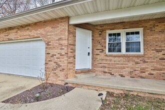 1400-1402 Chancellor Dr in Edwardsville, IL - Building Photo - Building Photo