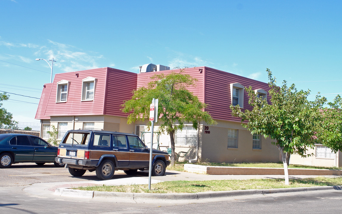 Truman Apartments in El Paso, TX - Foto de edificio