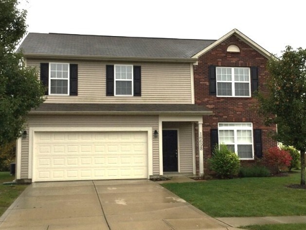 16698 Maraschino Dr in Noblesville, IN - Building Photo