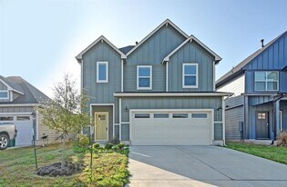 191 Frogmore Lp in Uhland, TX - Building Photo