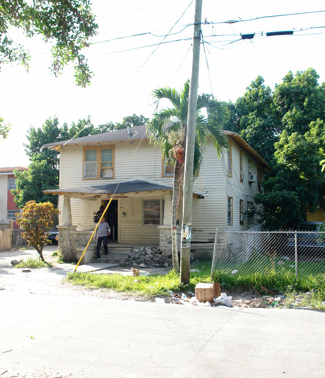 176 NE 57th St in Miami, FL - Building Photo - Building Photo