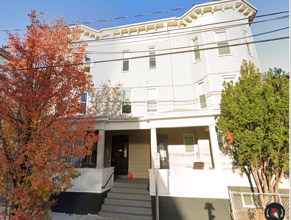 12 Beacon St, Unit 1 in Boston, MA - Building Photo