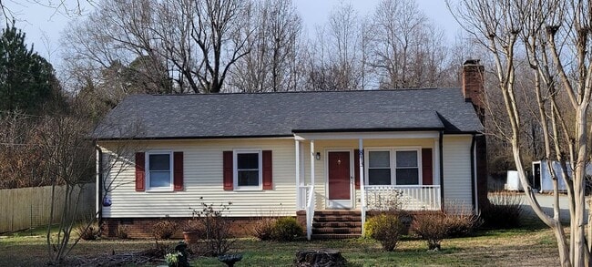 813 Trollingwood Hawfields Rd