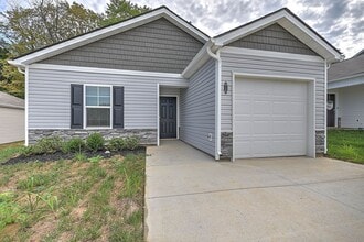 416 Arrowhead Dr in Johnson City, TN - Building Photo - Building Photo