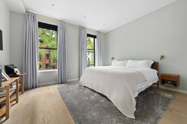 60 S Elliott Pl in Brooklyn, NY - Building Photo - Interior Photo