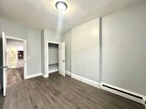 31 Thorne St in Jersey City, NJ - Foto de edificio - Building Photo