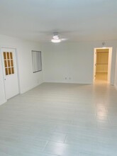 3561 Pine Needle Dr in Greenacres, FL - Building Photo - Building Photo