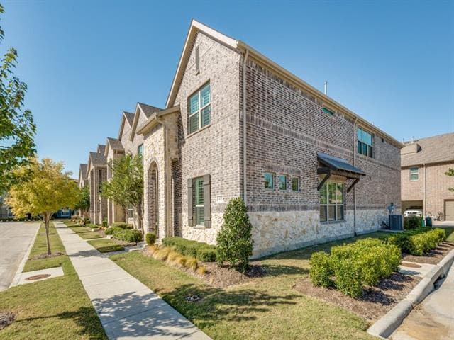 673 Vista Oaks Rd in Lewisville, TX - Building Photo - Building Photo