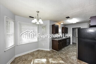 213 Whitehurst Way in Columbia, SC - Building Photo - Building Photo