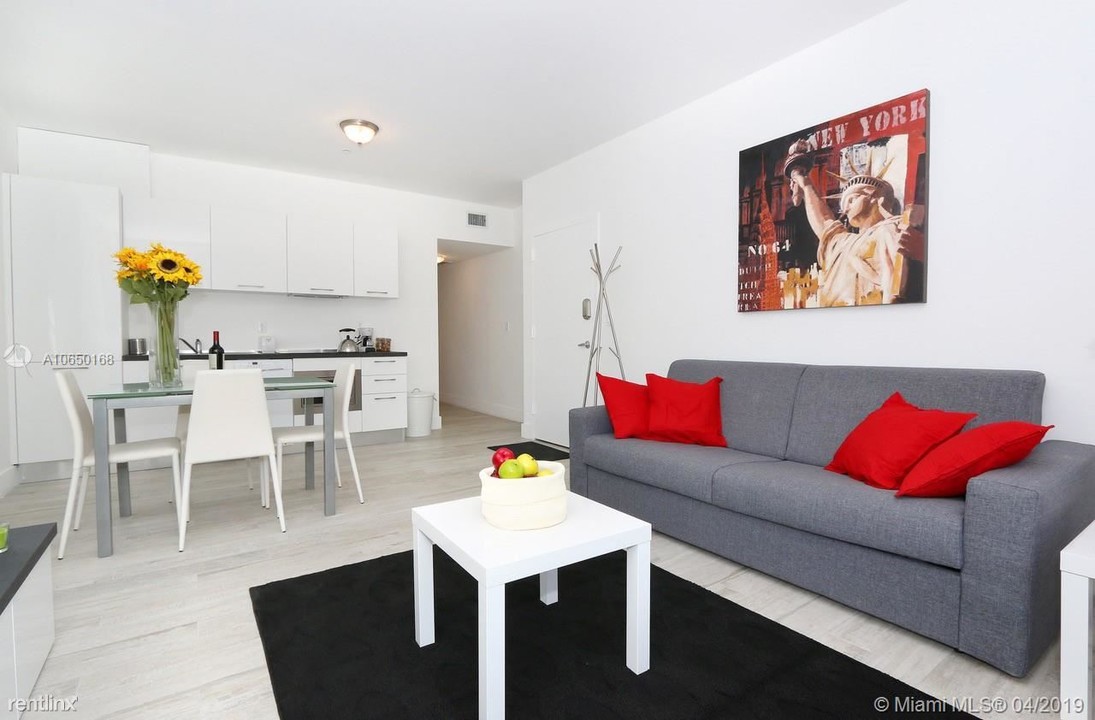811 Jefferson Ave-Unit -# 105A in Miami Beach, FL - Building Photo