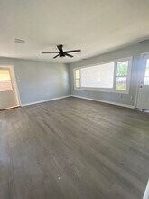 51 Peacock Ln in Willingboro, NJ - Building Photo - Building Photo