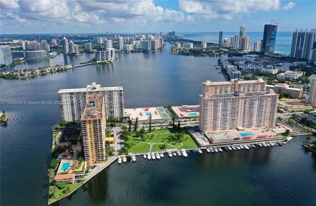 250 174th St, Unit 1212 in Sunny Isles Beach, FL - Building Photo - Building Photo