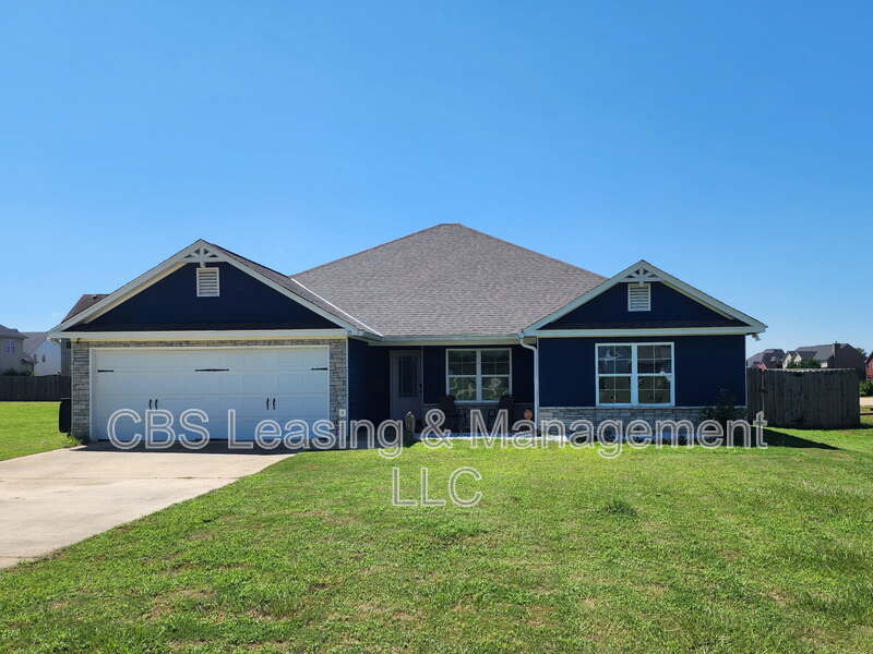 15 Veterans Ct in Fort Mitchell, AL - Building Photo