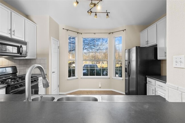 12401 Los Indios Trail, Unit 44 in Austin, TX - Building Photo - Building Photo