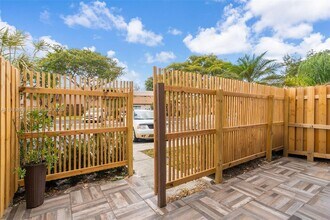 1305 NW 122nd Terrace in Pembroke Pines, FL - Building Photo - Building Photo