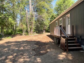 834 Tipsoo Loop S, Unit 834 Tipsoo Loop S in Rainier, WA - Building Photo - Building Photo