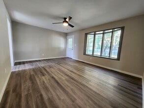 304 Dogwood St in Strafford, MO - Building Photo - Building Photo