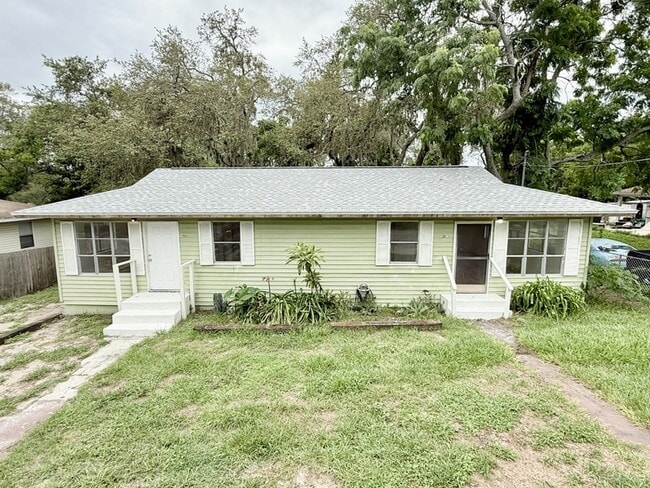 12011 Wanda Ave in New Port Richey, FL - Building Photo - Building Photo