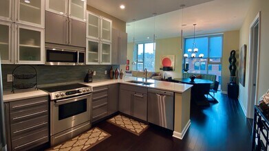 1 Virginia Ave in Indianapolis, IN - Foto de edificio - Building Photo